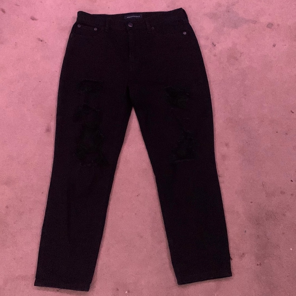 black mom ripped jeans from